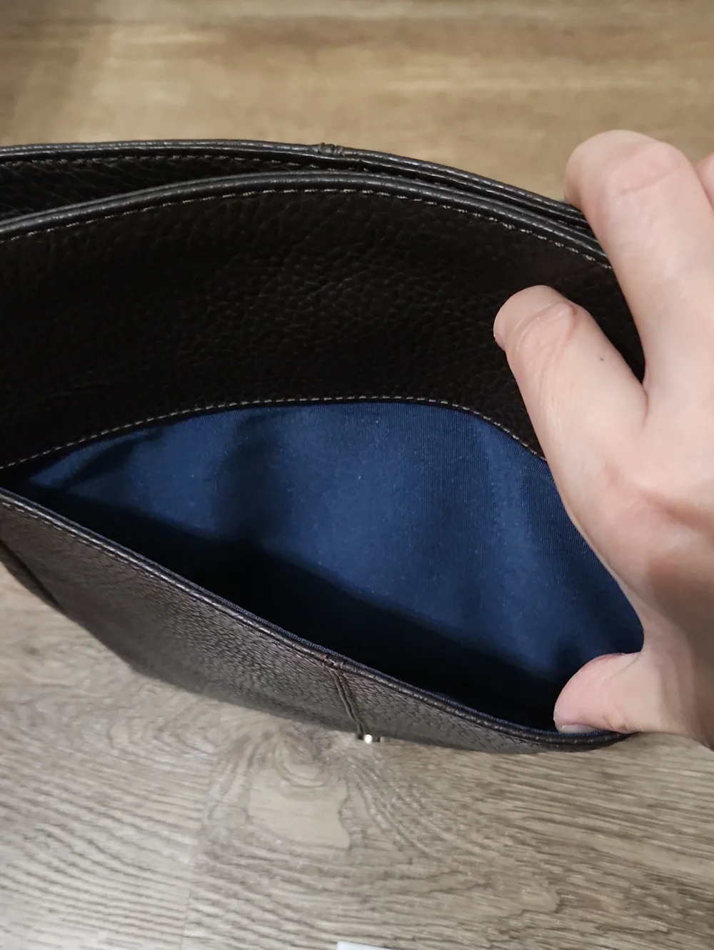 NWT! Cole Haan Wayland Reporter Messenger Bag - Pebbled Leather Dark Brown